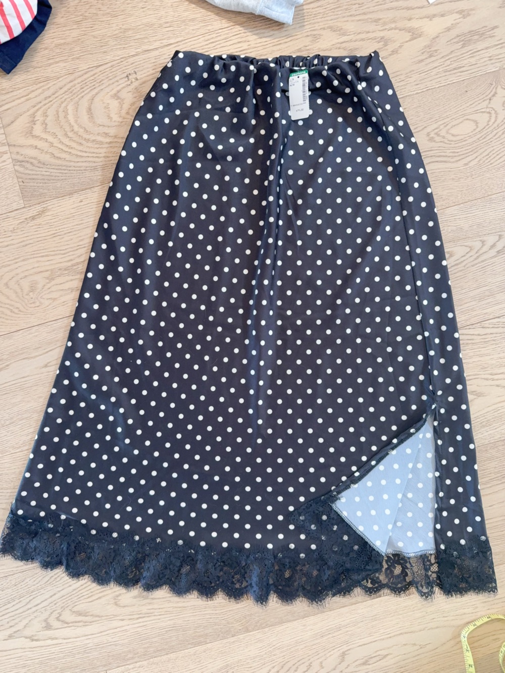 NWT 20722-7932 Simons twik skirt M